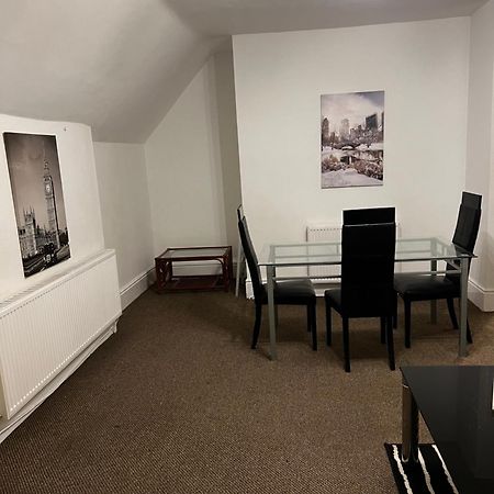 No 5 - Large 1 Bed Near Sefton Park And Lark Lane Appartement Liverpool Buitenkant foto
