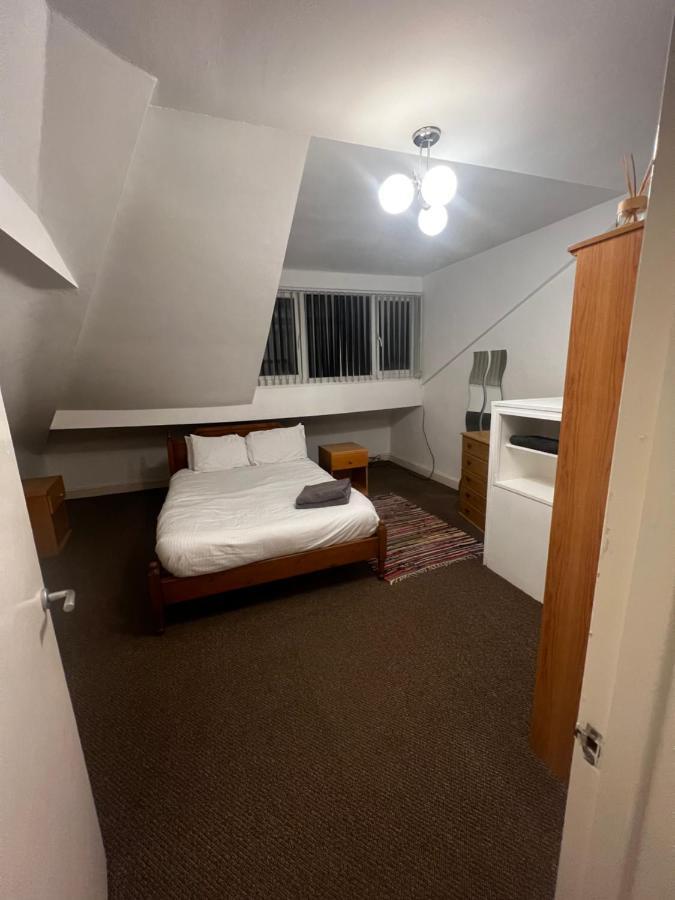 No 5 - Large 1 Bed Near Sefton Park And Lark Lane Appartement Liverpool Buitenkant foto