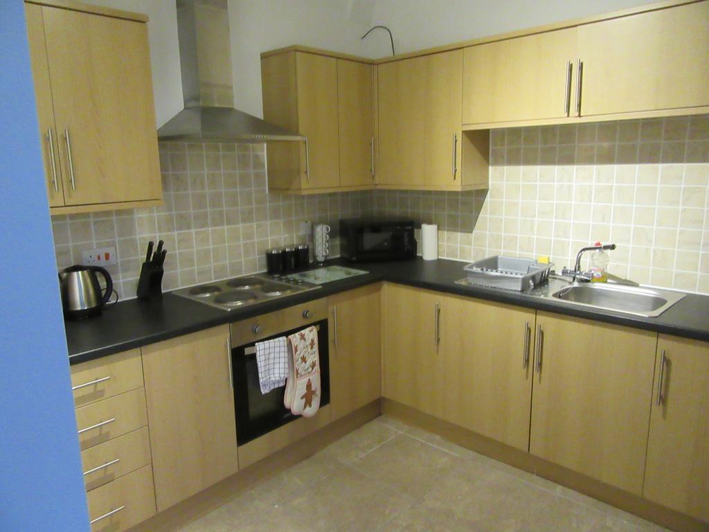 No 5 - Large 1 Bed Near Sefton Park And Lark Lane Appartement Liverpool Buitenkant foto