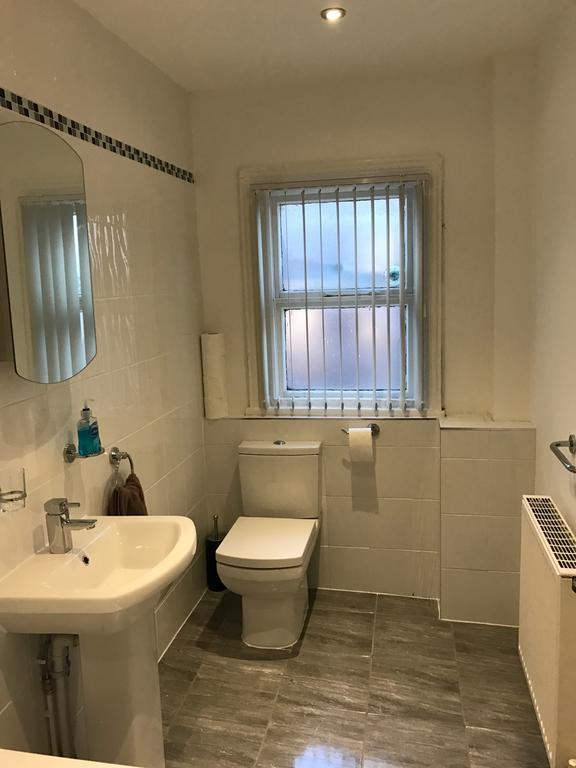 No 5 - Large 1 Bed Near Sefton Park And Lark Lane Appartement Liverpool Buitenkant foto